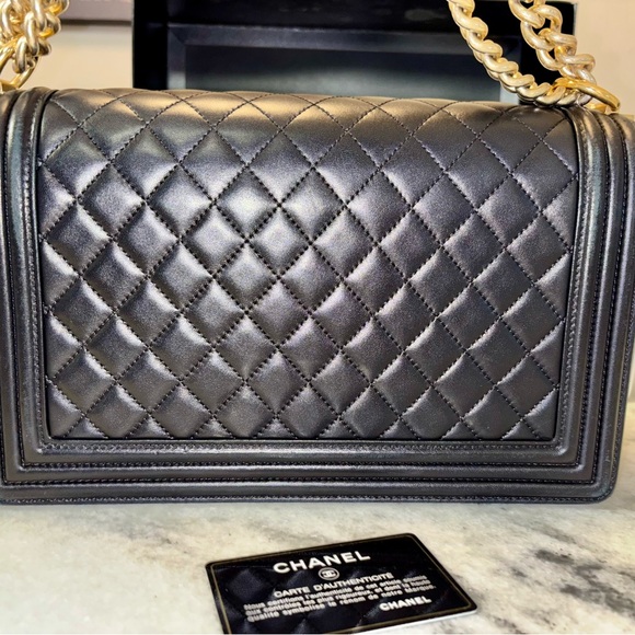 Chanel Black New Medium Boy Bag - Picture 9 of 12
